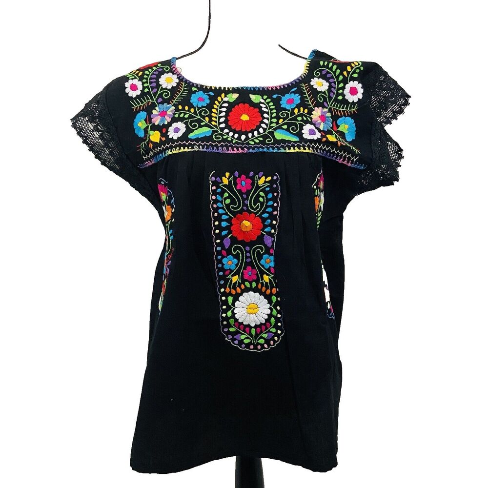 Embroidered Mexican Blouse Size M black Color mexican blouse